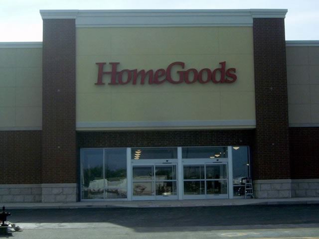 Home Goods storefront.